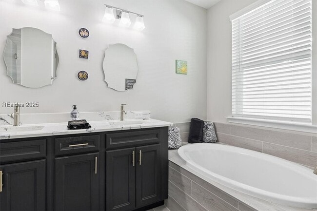 Photo - 731 Harborside Dr