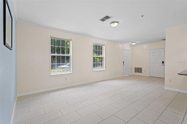Photo - 754 Centervale Dr Unit 754
