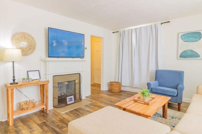 Building Photo - 3912 Crestview Dr Unit SI ID1043606P