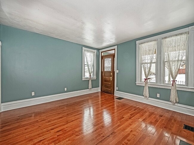 Photo - 130 Boroview Ave