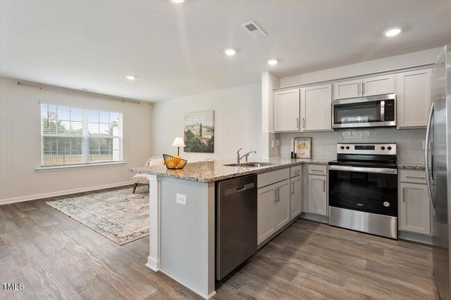 Photo - 96 March Crk Dr