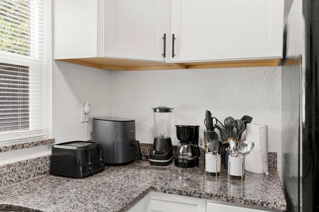 Photo - 2213 E 18th Ave Unit ID1244316P