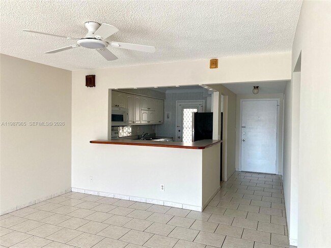 Photo - 400 Golden Isles Dr Unit 43