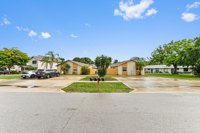 Building Photo - 12467 Westhampton Cir
