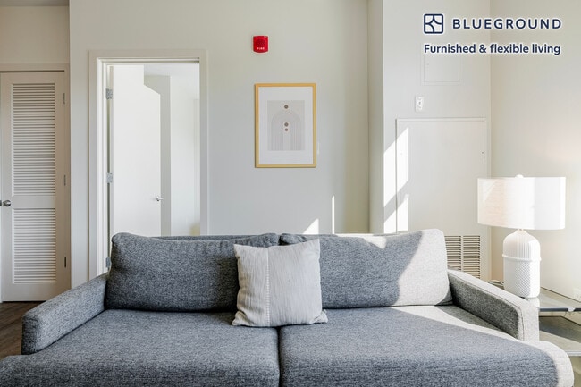 Photo - 240 Sidney St Unit SI FL3-ID1203