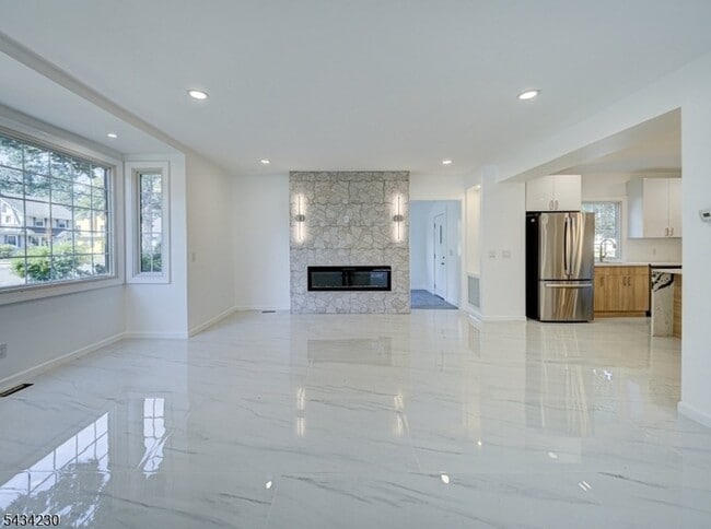 Photo - 217 Heywood Ave