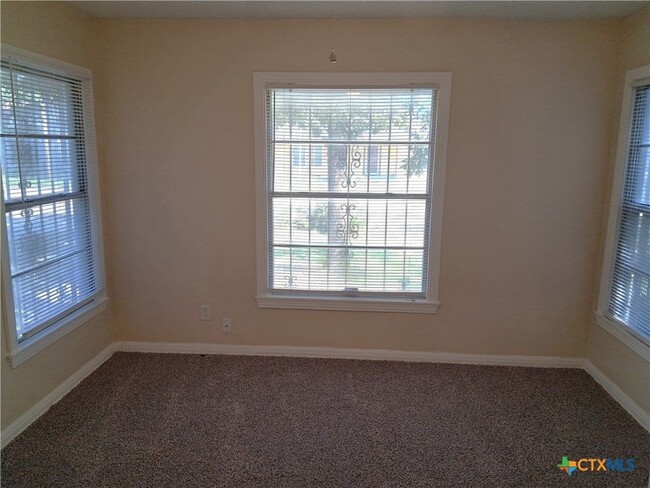 Photo - 1004 Nolan Ave