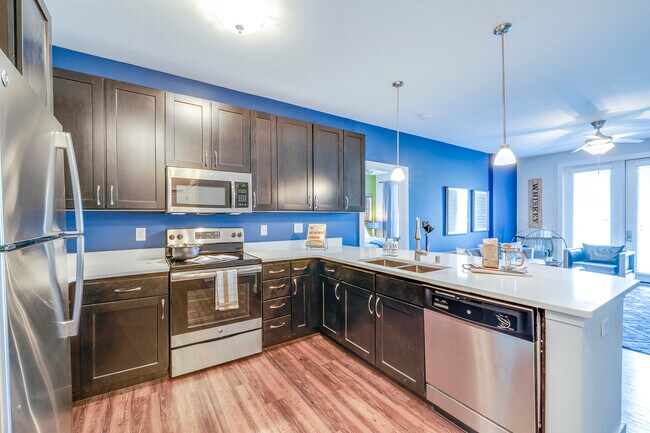 Photo - Waterstone at Hamburg Apartments