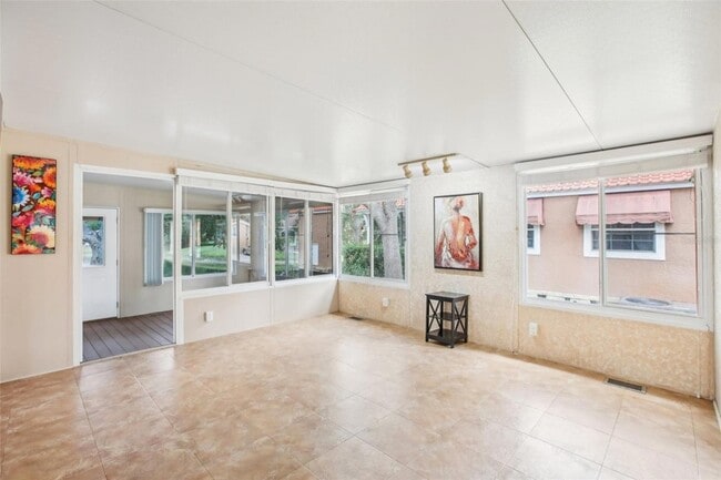 Photo - 6621 La Mesa Rd