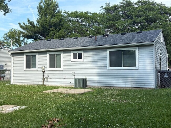 Photo - 15 Metroview Ct