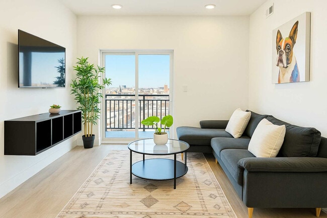 Building Photo - 2400 E Huntingdon St Unit ID1223604P