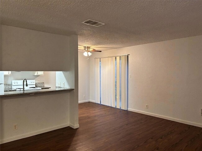 Photo - 1210 Southport Dr Unit B