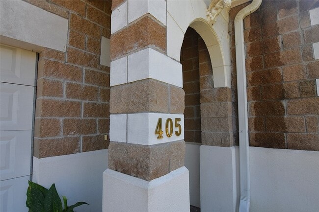 Photo - 405 Mc Kinney Ln