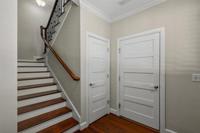 Photo - 205 N Geary Ave