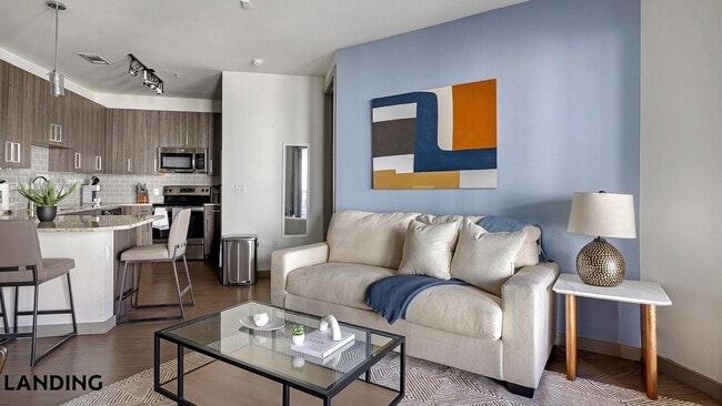 Building Photo - 101 S Center St Unit 430