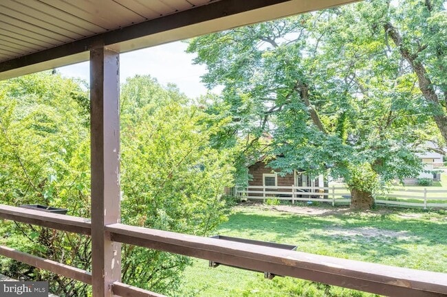 Photo - 804 20th St S