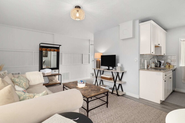 Photo - 120 4th Ave N Unit ID1341341P