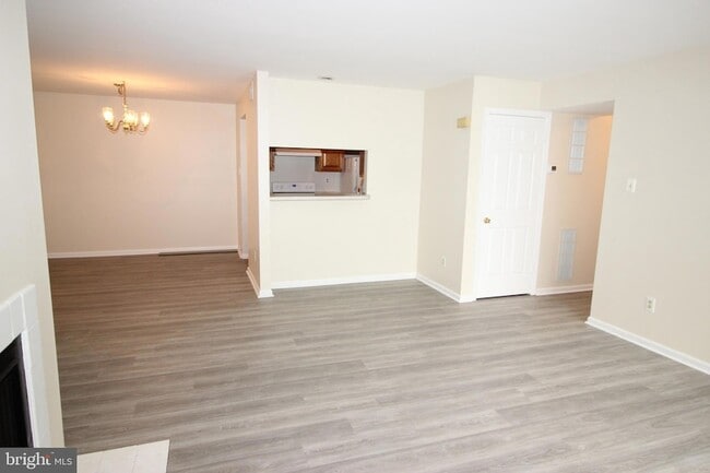 Photo - 1794 Bayley Ln