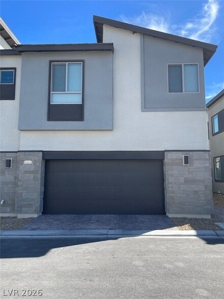 Building Photo - 9263 Rampa St