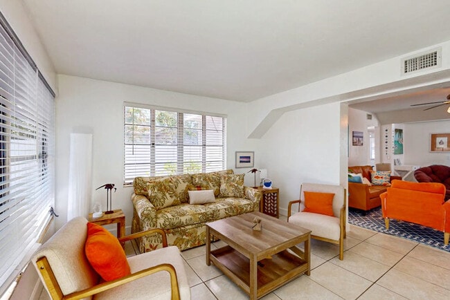 Photo - 4810 Winchester Dr Unit SI ID1591535P