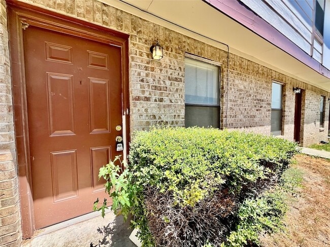 Photo - 3053 Olympia Dr