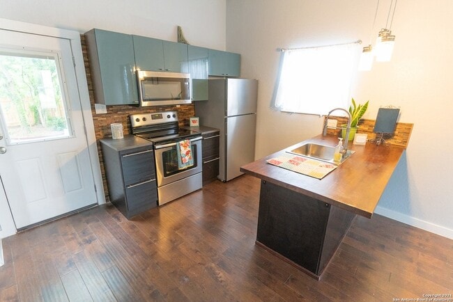 Photo - 708 Nevada St