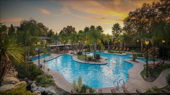 Building Photo - The Palms