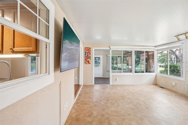 Photo - 6621 La Mesa Rd