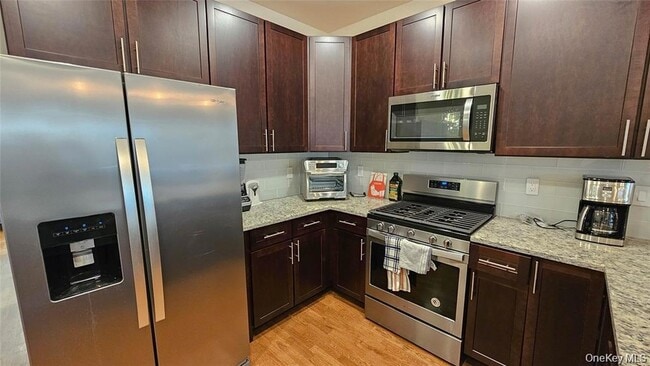 Photo - 260 W Main St Unit 9