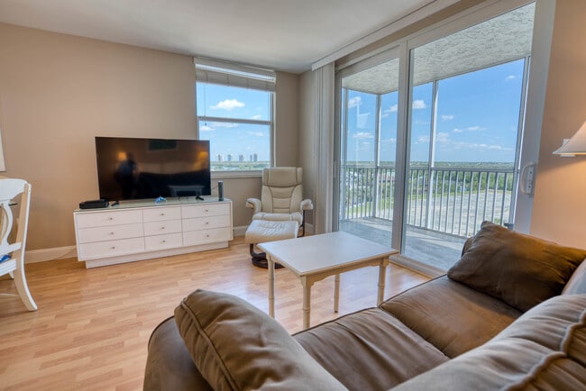 Building Photo - 5800 Bonita Beach Rd SW Unit SI FL7-ID1226383P