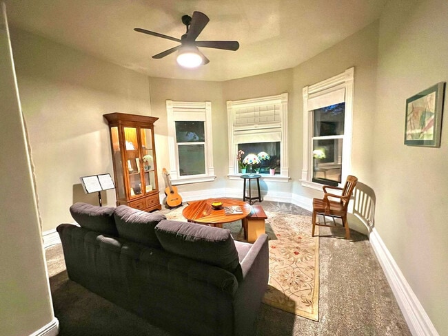 Photo - 437 N 700 W Unit ID1389253P