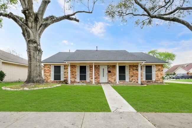 Building Photo - 1905 Zapp Ln