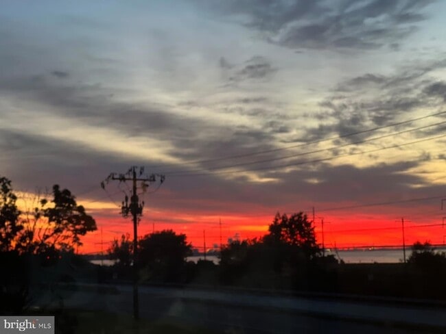 Photo - 5213 Le Parc Dr Unit 4