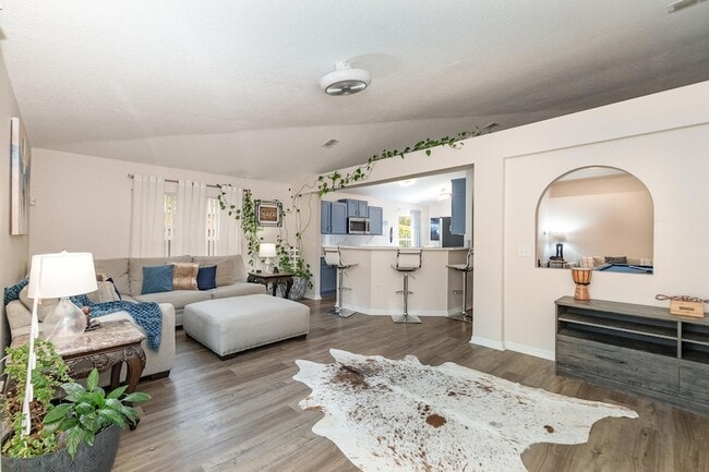 Photo - 1736 Vista Lake Cir