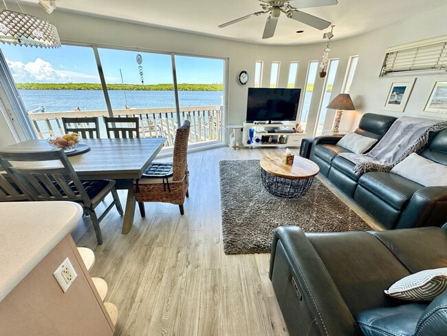 Photo - 373 Nettles Blvd Unit SI ID1537493P