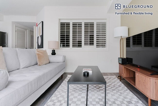 Photo - 1301 M St NW Unit FL8-ID1219