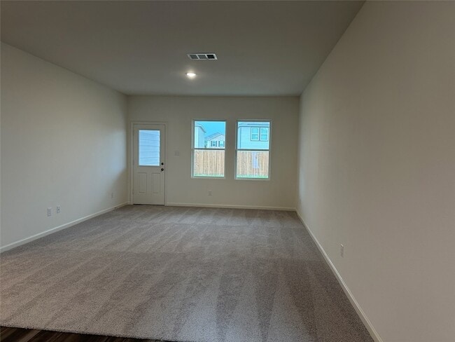 Photo - 129 Three Chimneys Ln