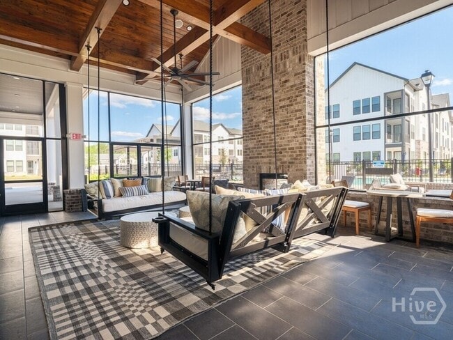 Building Photo - 154 Heartwood Ave S Unit C1