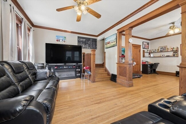 Photo - 362 Evans Ave