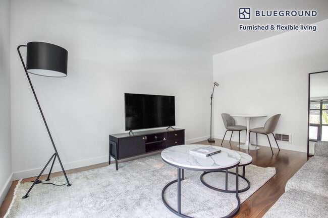 Photo - 1520 Eastlake Ave E Unit FL3-ID211