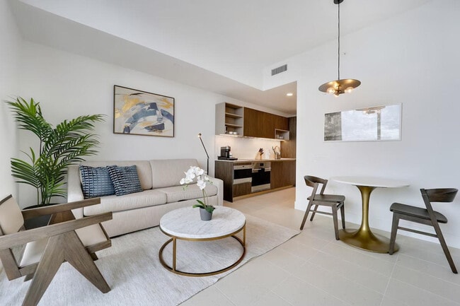 Photo - 215 SW 5th Ave Unit ID1058672P