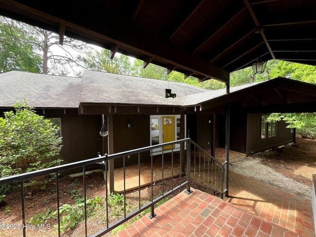 Photo - 1010 Monticello Dr