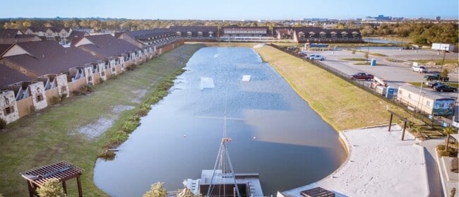 Photo - 3021 Towers Pkwy