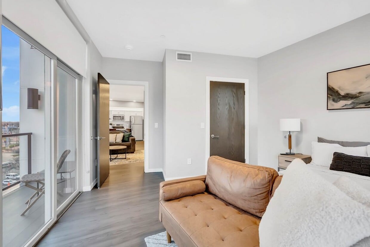 Floor Plan - 6th & 7th Floor 2 Bedroom - Standard