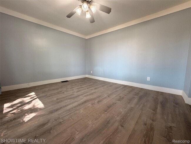 Photo - 3061 Culbertson Ave
