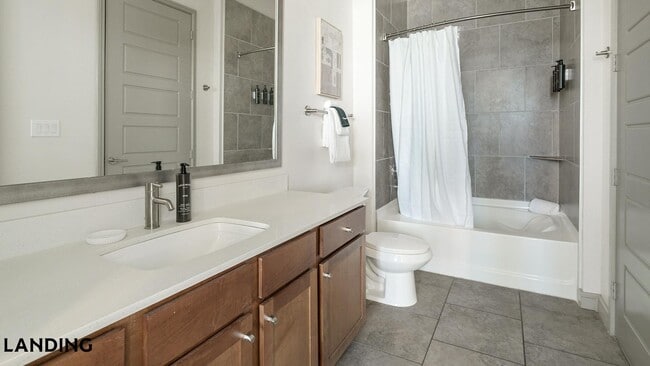 Photo - 1711 Caroline St Unit 224