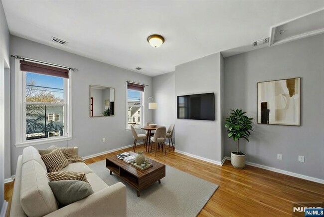 Photo - 364 New York Ave Unit 3