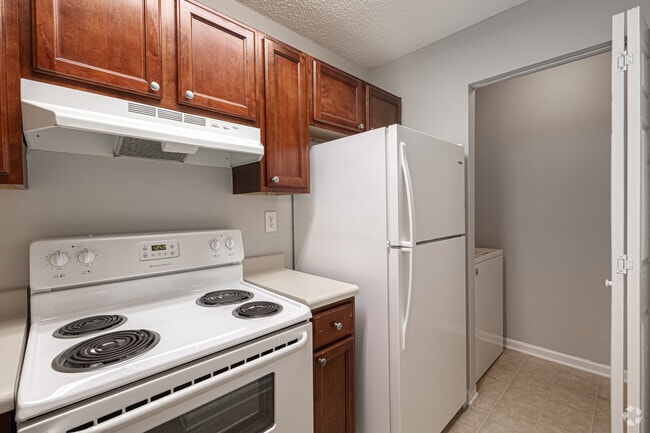 Charleston - 3BR, 2BA - 1150SF - Cross Creek Apartment Homes
