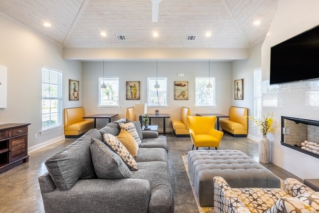 Photo - Country Club Cottages