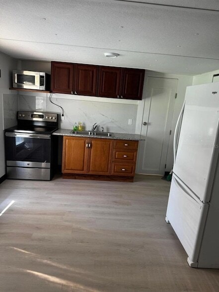 Photo - 15482 Mapletree Dr